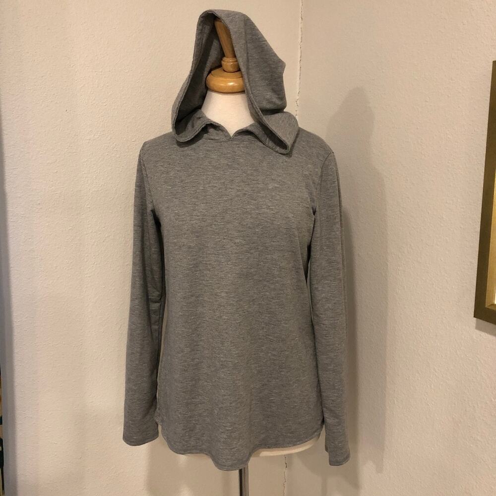 Scorpio Sol Yoga Split Back Hoodie Heathered Gray Small